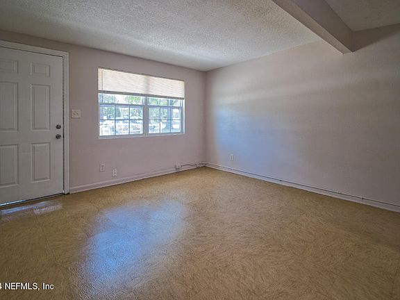 5th image of 834 PLAINFIELD Avenue