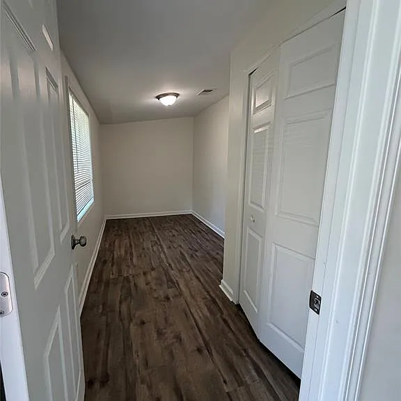 4915 Clarkston Rd — Photo 3