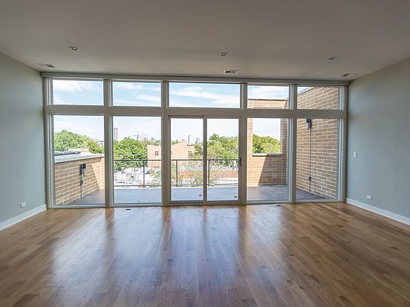 2nd image of 3452 N Southport Ave #2