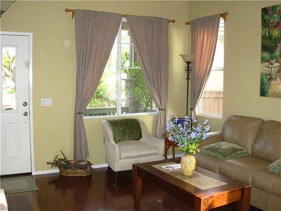 4th image of 656 San Jacinto Pl