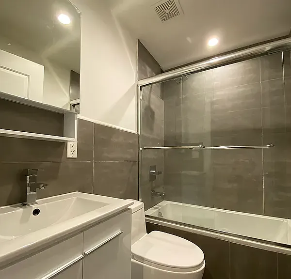 67 Granite St #3B — Photo 5