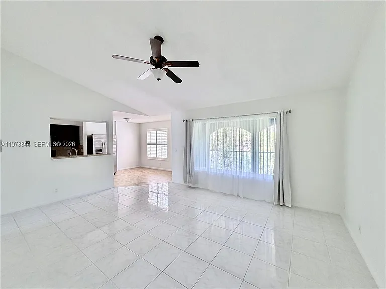 815 W Boynton Beach Blvd #11202 — Photo 2