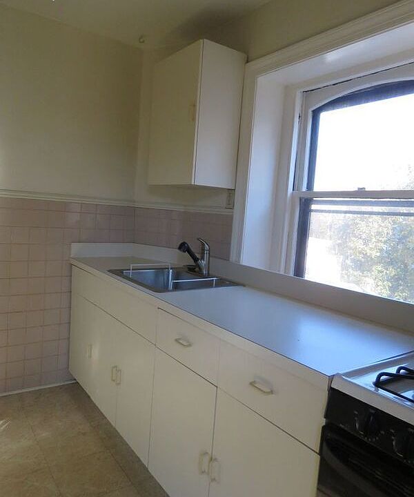 1st image of 3510 Hamilton St APT 3E