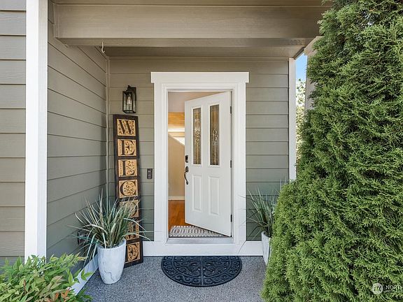 2nd image of 11820 60th Avenue SE