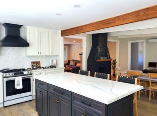 10661 Grays Rd, Forestville, CA 95436