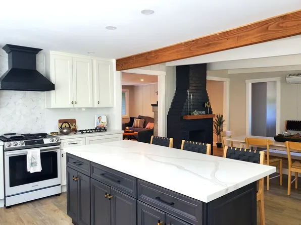 10661 Grays Rd, Forestville, CA 95436