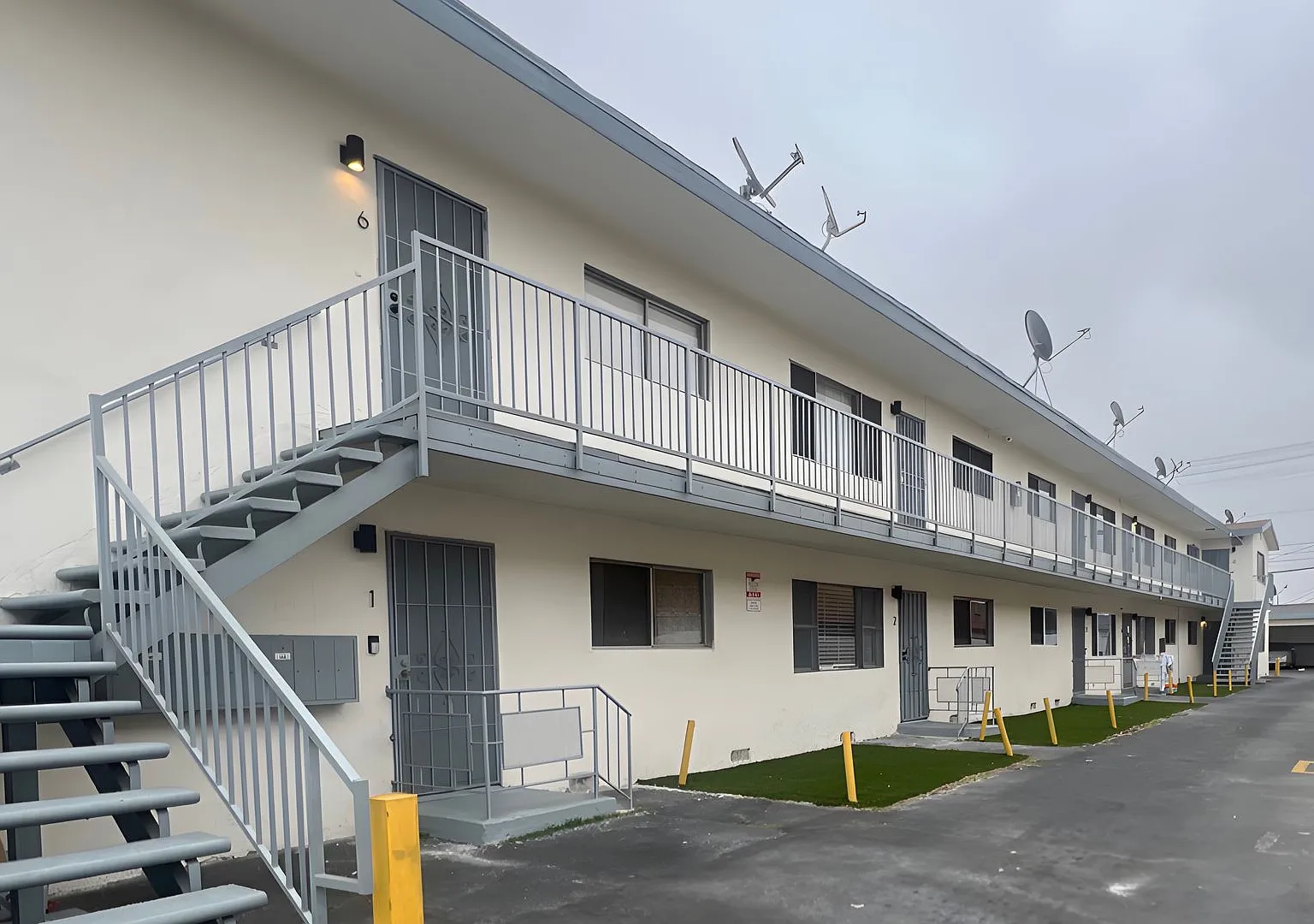 6332 S. Crenshaw Blvd — Photo 1