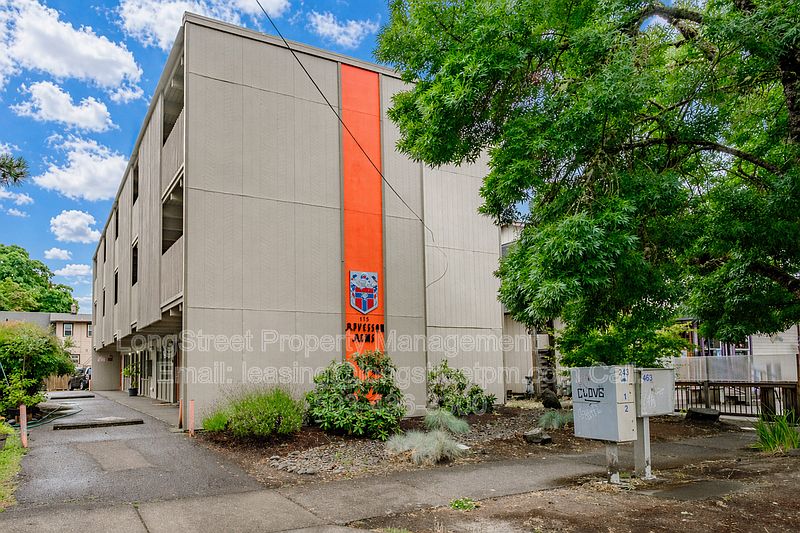 1st image of 115 NW 15th St APT 12