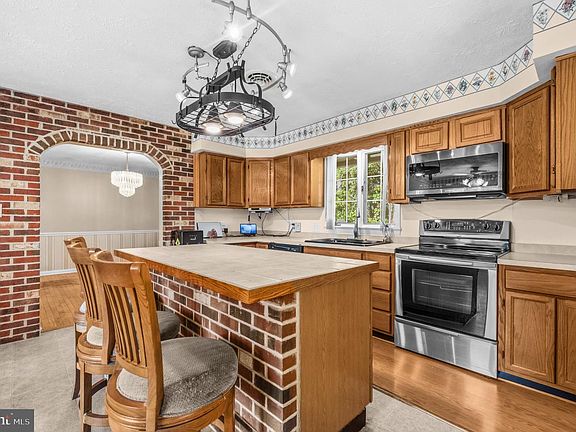 4th image of 476 Dungadin Rd