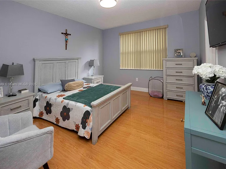 873 NW 135th Ave — Photo 13
