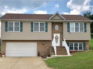 335 Clubhouse Dr, Evans, WV 25241