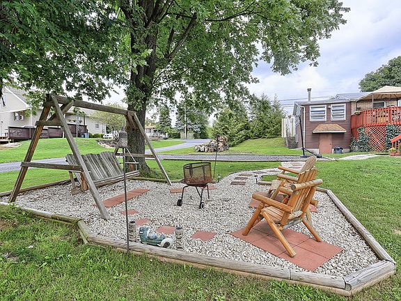 Siiting area backyard