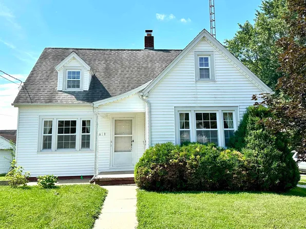 611 E 2nd St, Huntingburg, IN 47542