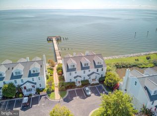 8641 Baywalk Sq, Chesapeake Beach, MD 20732