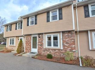 6 Robin Cir APT 2, Norton, MA 02766