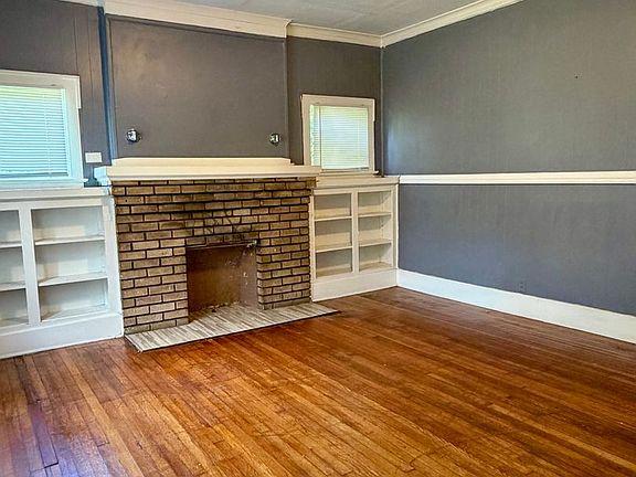 2nd image of 1348 W Kirby Pl