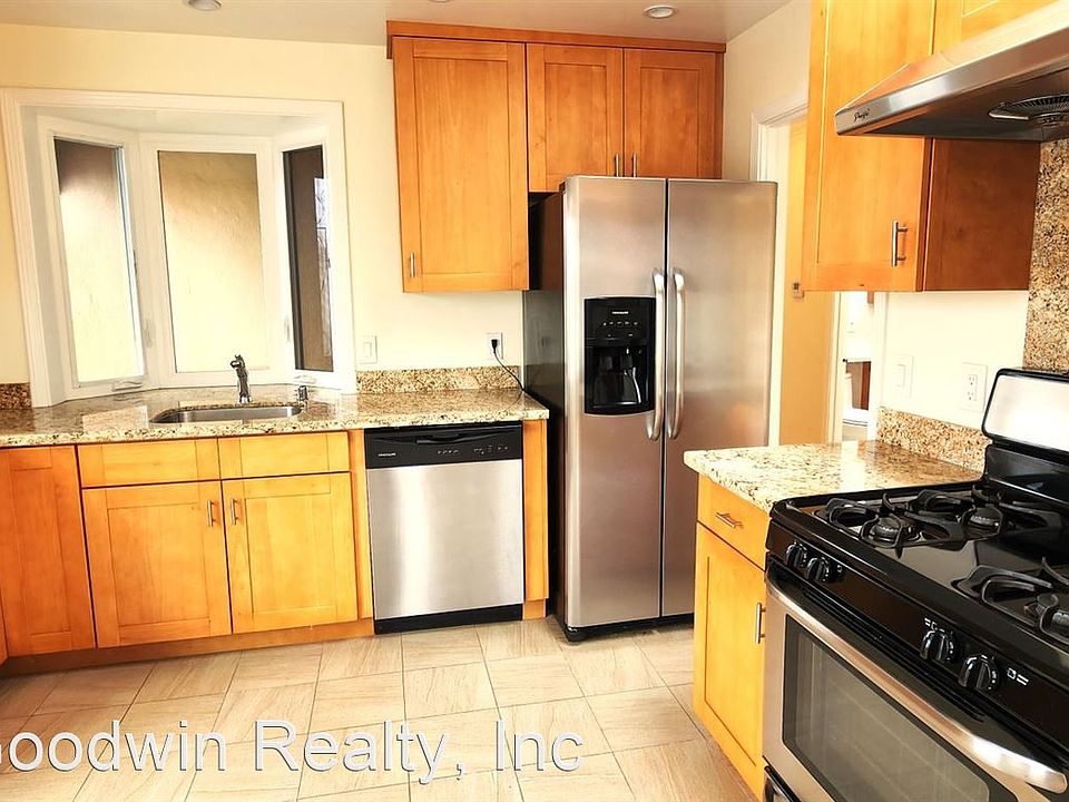 1st image of 2800 Santiago St