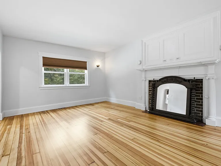 81 Huntington Rd #1 — Photo 5