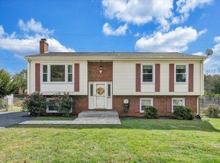 843 Finney Dr, Vinton, VA 24179