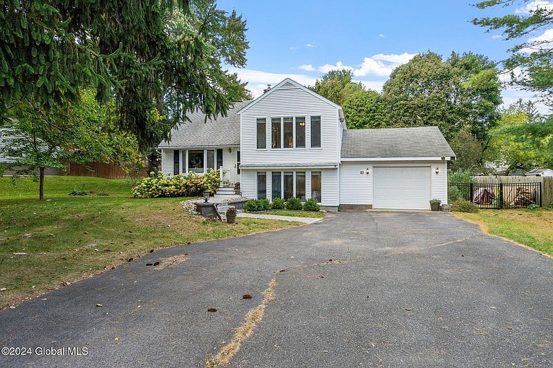 3rd image of 23 Shaker Drive