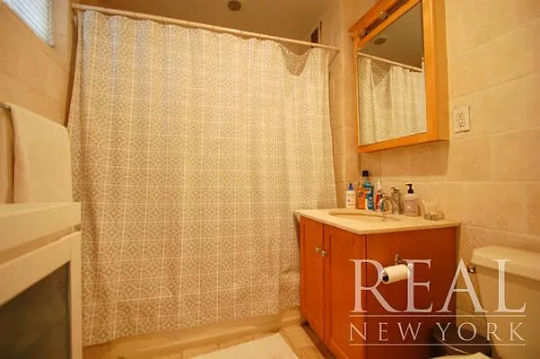 Rented by REAL New York | media 21