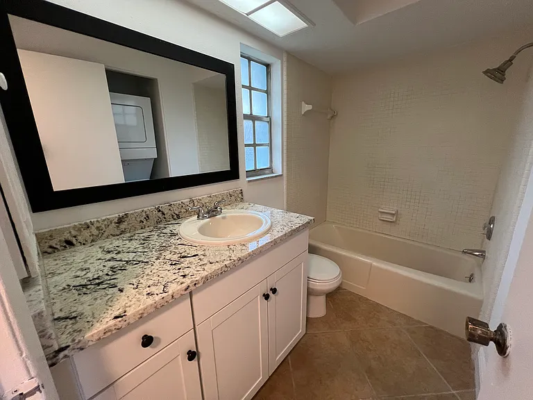 710 Bayou Ave #2 — Photo 14