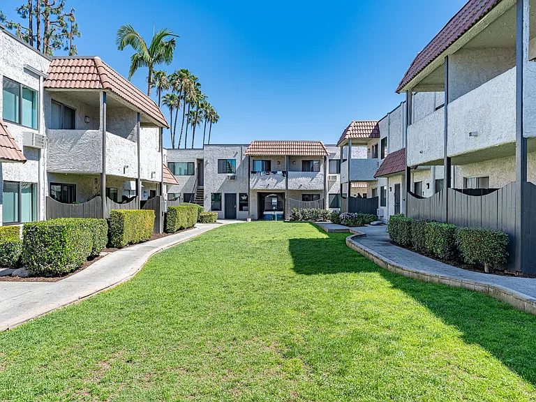 Encasa Norwalk — Photo 12