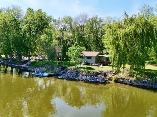 7084 N River Rd, Byron, IL 61010