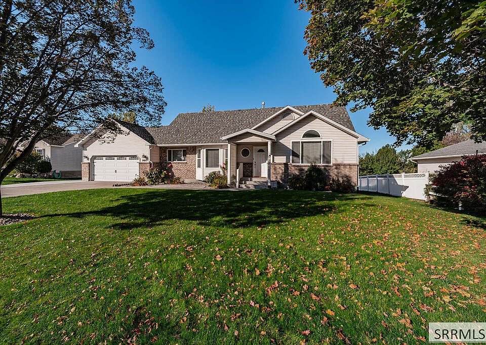 1st image of 990 Hillview Dr