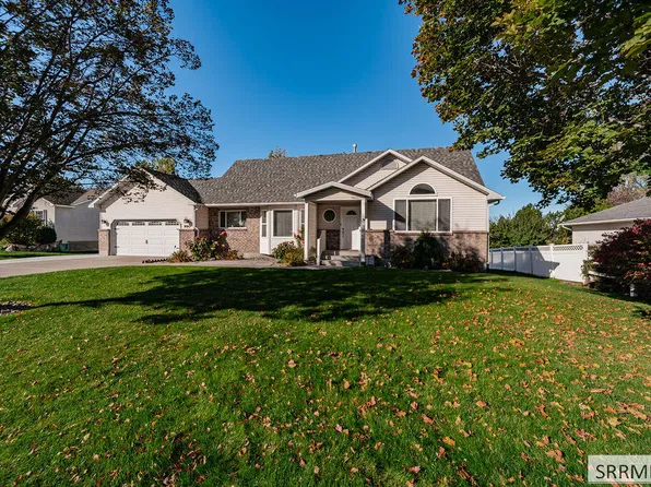 990 Hillview Dr, Rexburg, ID 83440