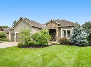 3946 21st St, Leavenworth, KS 66048