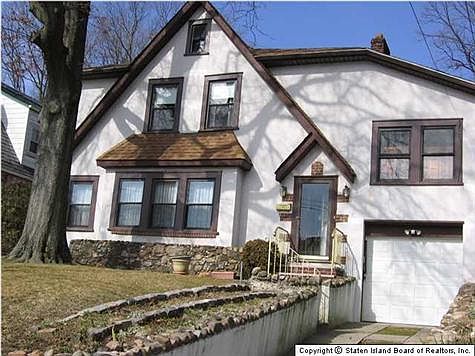 1st image of 23 Leslie Ave