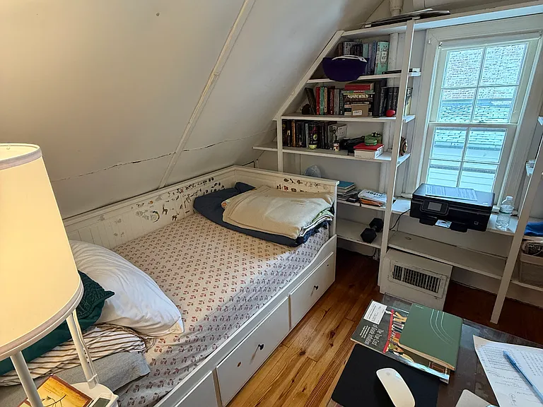 Bedroom 4- bed area