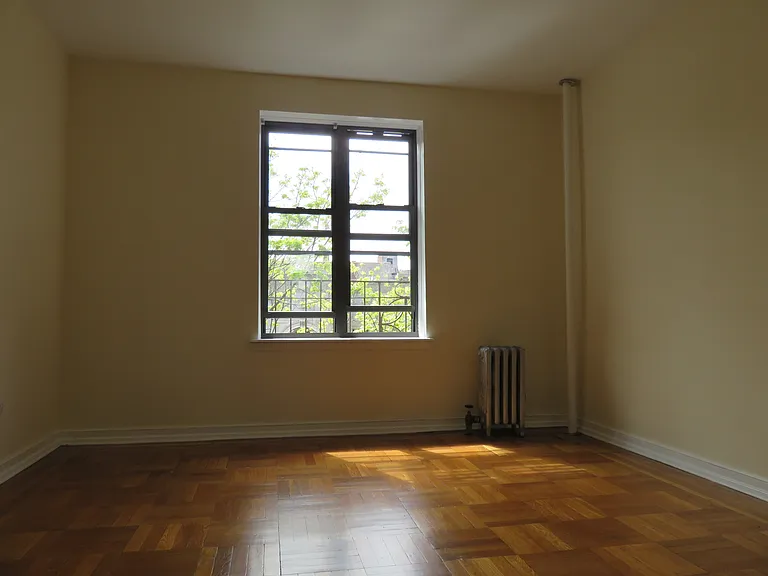 711 Ocean Ave #EC — Photo 3
