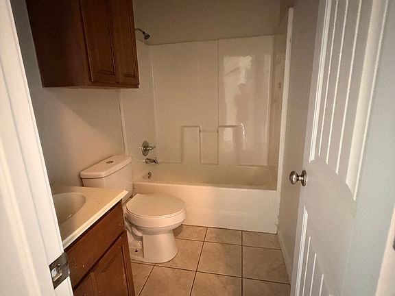 5th image of 318 E 113th St S
