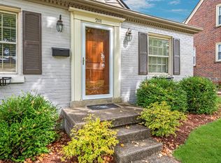 211 Lackawanna Rd, Lexington, KY 40503