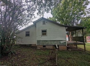 105 Cherry St, Reidsville, NC 27320