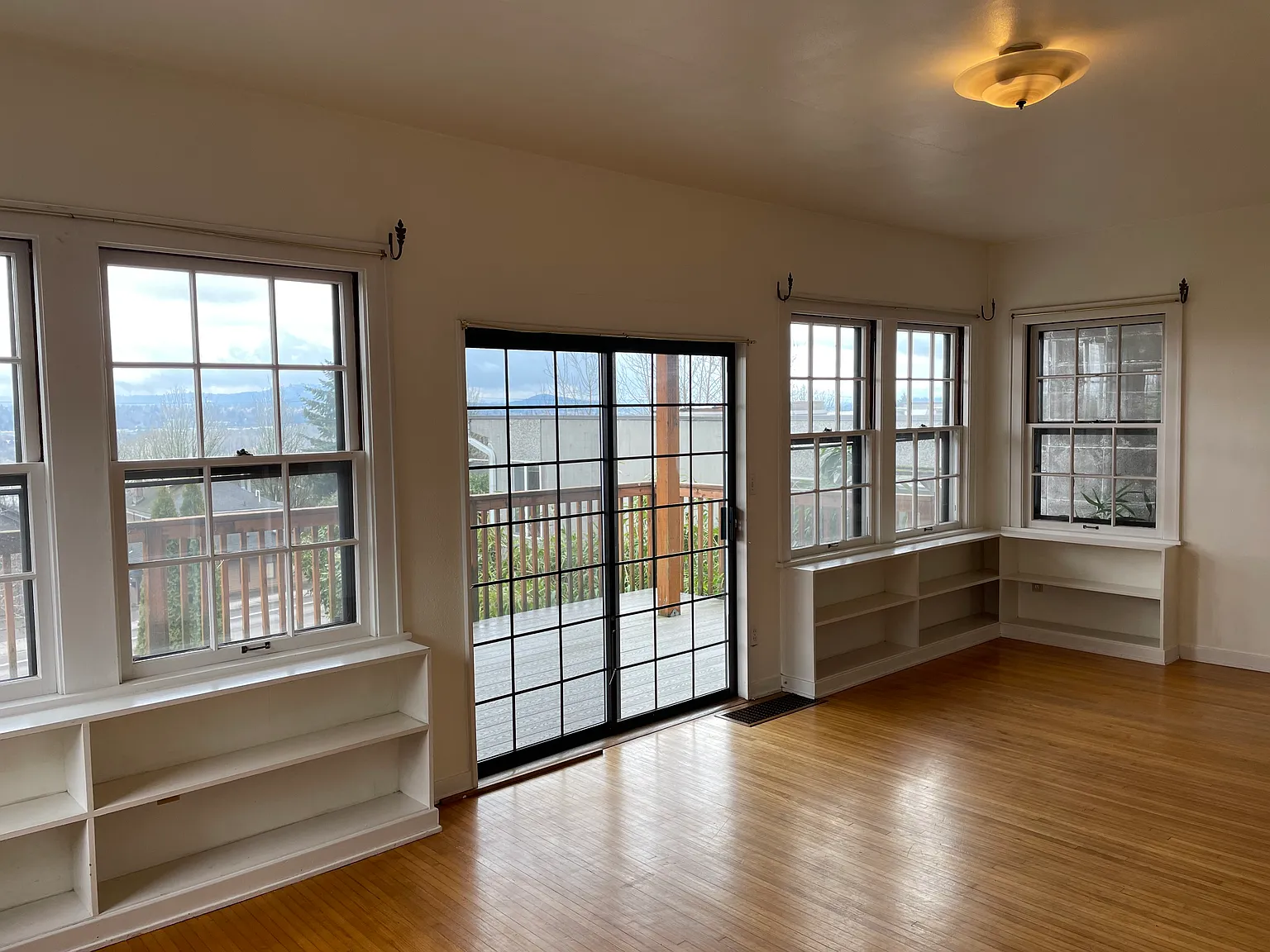 2 bed, 1200 sqft, $1,795 — Photo 2