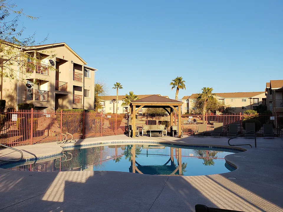 Mesquite Bluffs Apartments