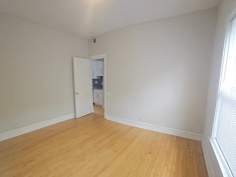 5825 N Wayne Ave #2N — Photo 8