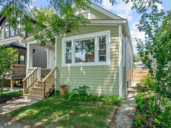 4842 W Warwick Ave, Chicago, IL 60641