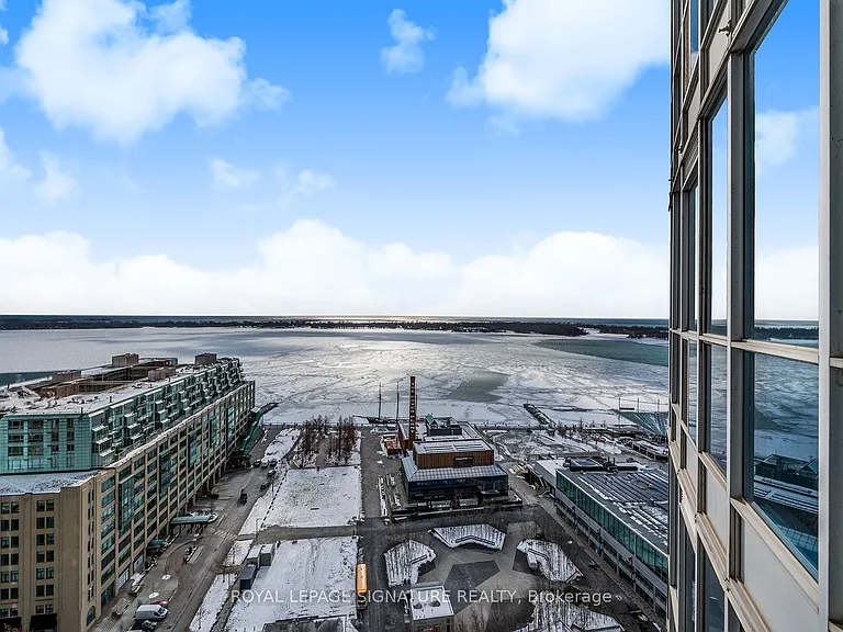 218 Queens Quay W #2303 — Photo 32
