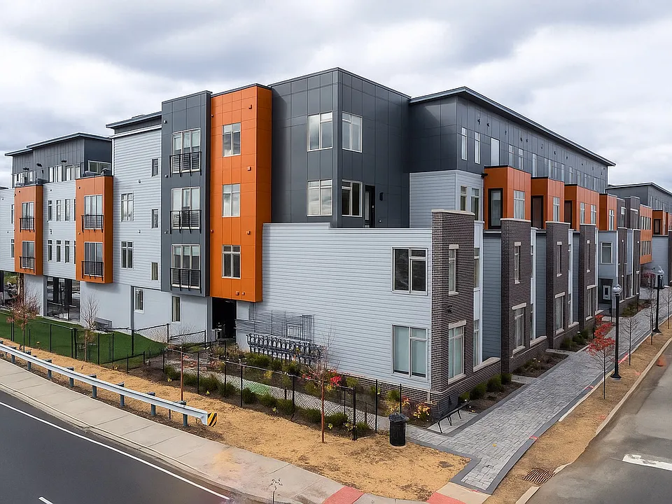 Five85West
