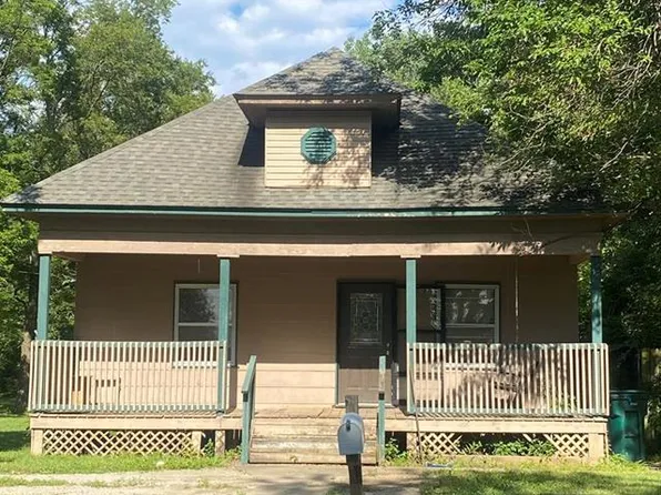 1223 N 26th St, Parsons, KS 67357