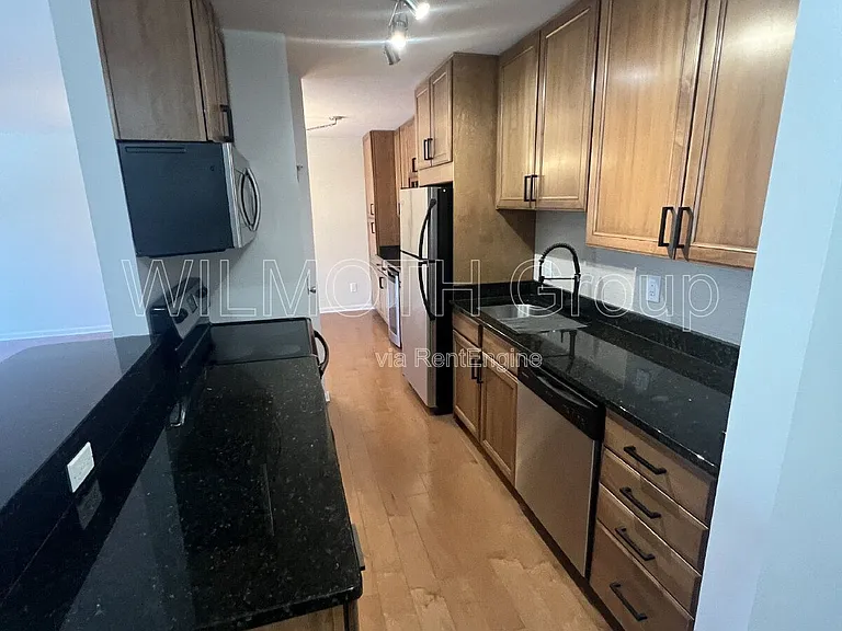 3965 N Meridian St #2D — Photo 8