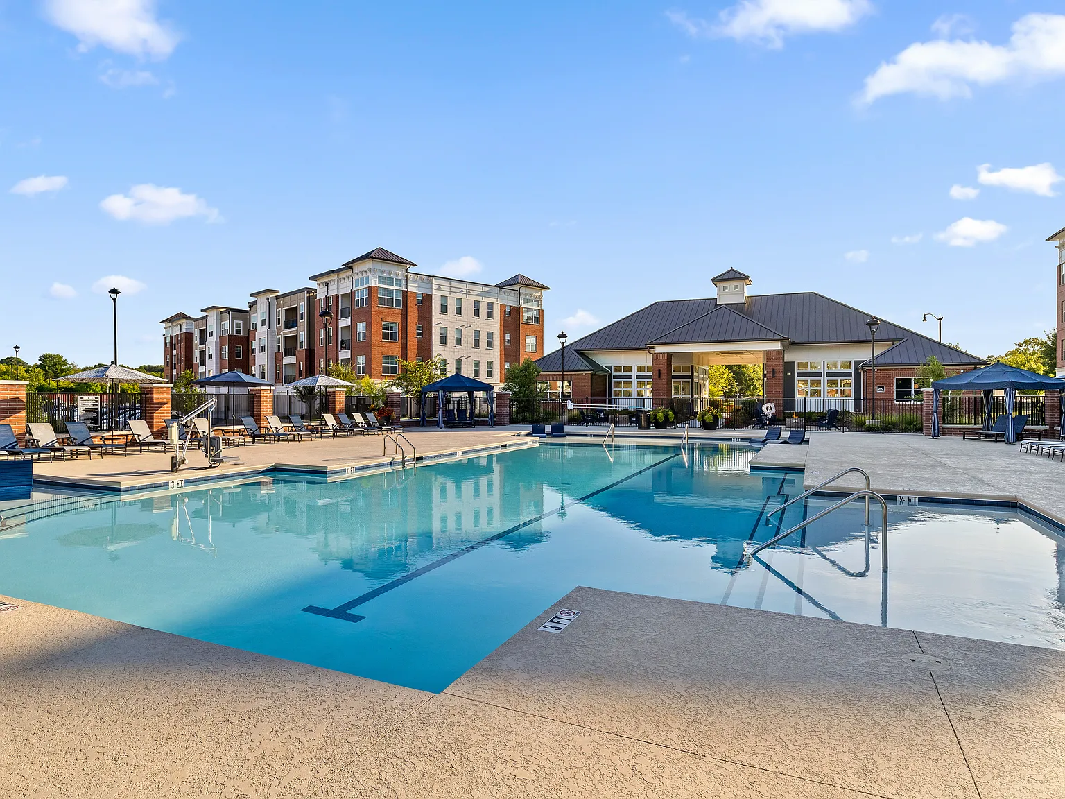 Anchor 934 Apartments — Photo 3