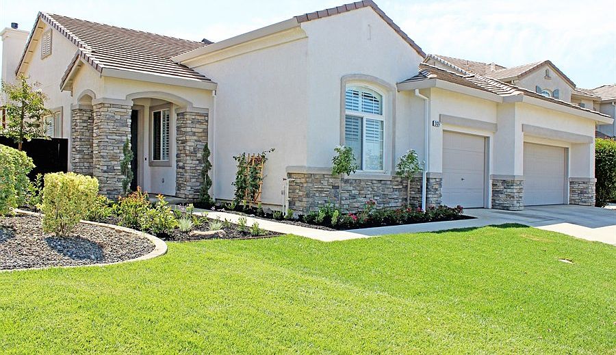 1st image of 2424 Yosemite Way