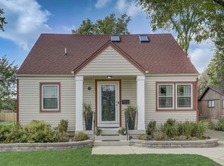 22 N Villa Ave, Villa Park, IL