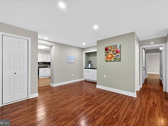 4th image of 400 Glendale Rd Unit F-35