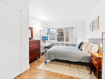 80 E End Ave APT 10A, Manhattan, NY, 10028